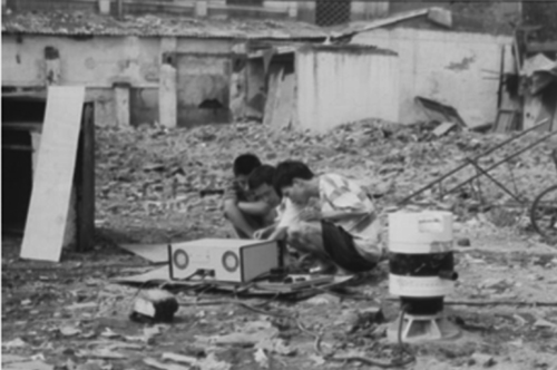 2001年公司基樁檢測現場(chǎng)：臺式計算機進(jìn)行數據處理，處理數據速度慢，檢測工作時(shí)間長(cháng)